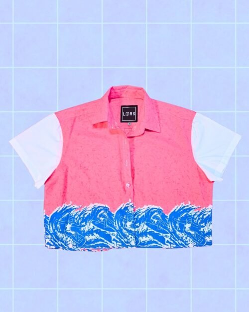 Camisa rosa con olas