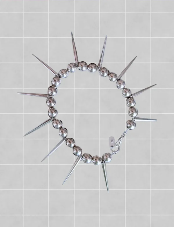 Collar punk tachas plateado