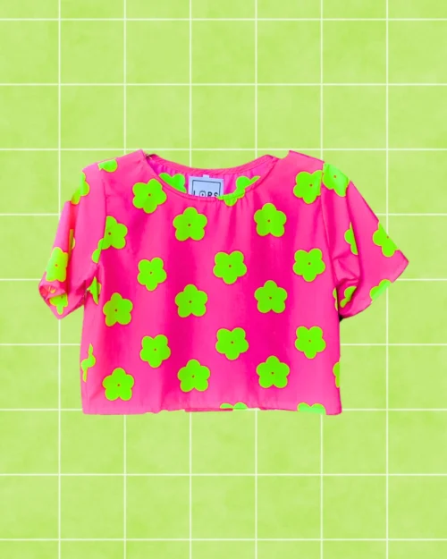 Top con flores verdes fucsia