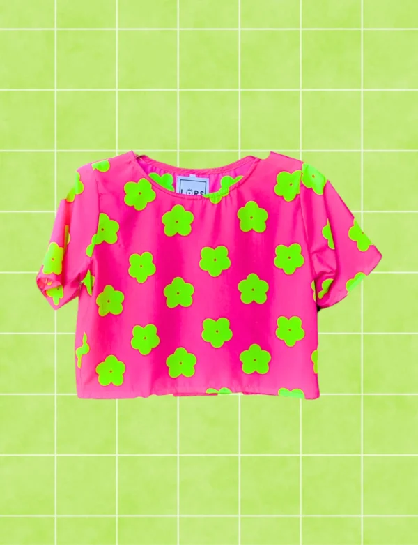 Top con flores verdes fucsia