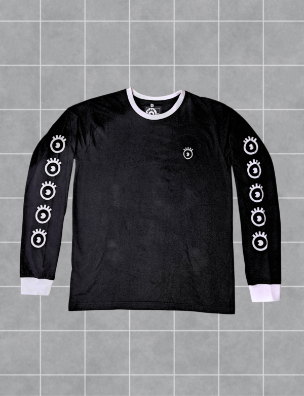 Manga larga con ojos