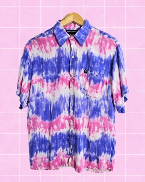 Camisa tie dye lila y fucsia