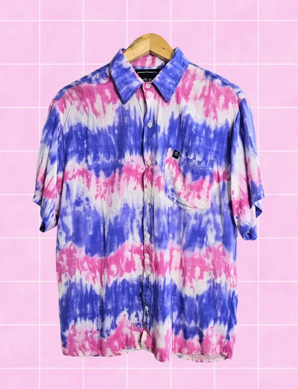Camisa tie dye lila y fucsia