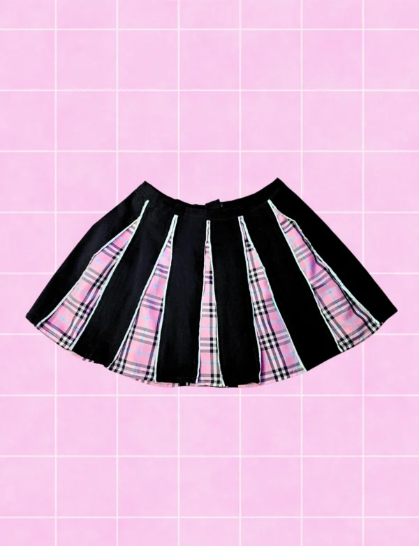 Falda negra con tatán rosa colab July